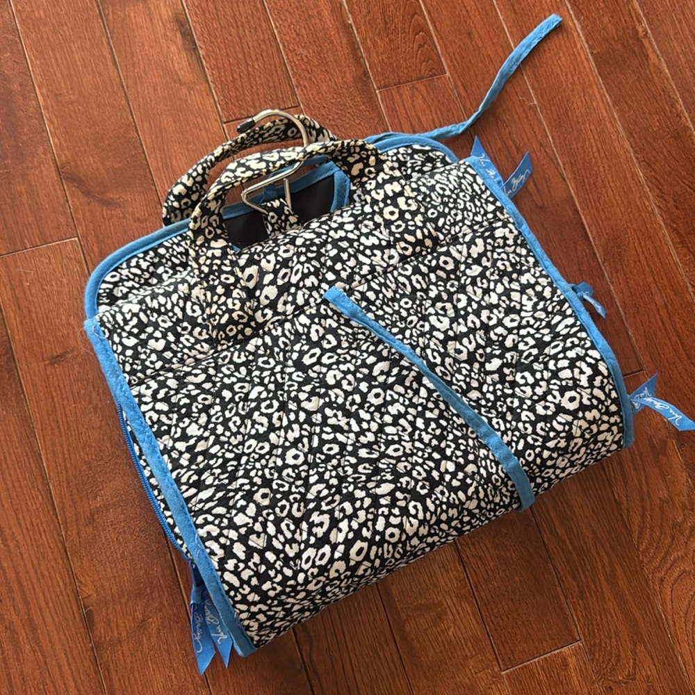 Vera Bradley Trifold Travel Organizer - Toiletry Bag - Cheetah Print - Blue
